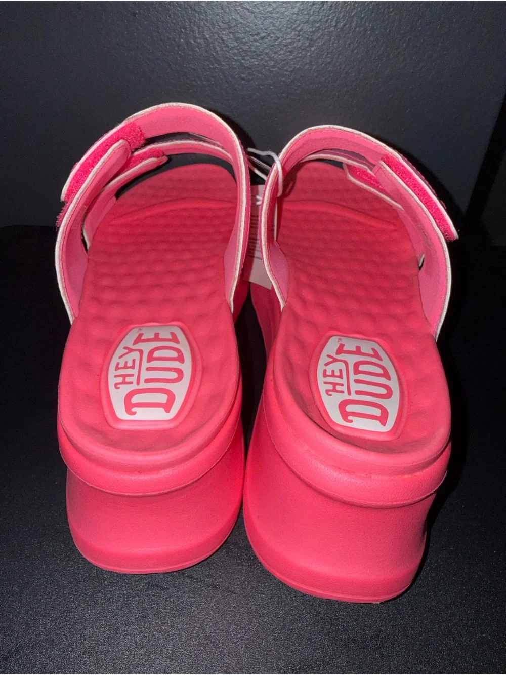 🆕 Hey Dude Delray Slide Platform Sandals Electric Pink Women’s Size 11